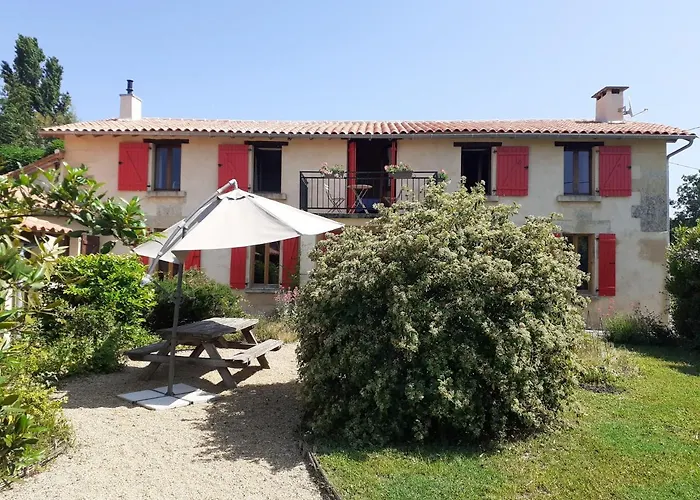 Holiday home Maison Charentaise Les Essards (Charente)